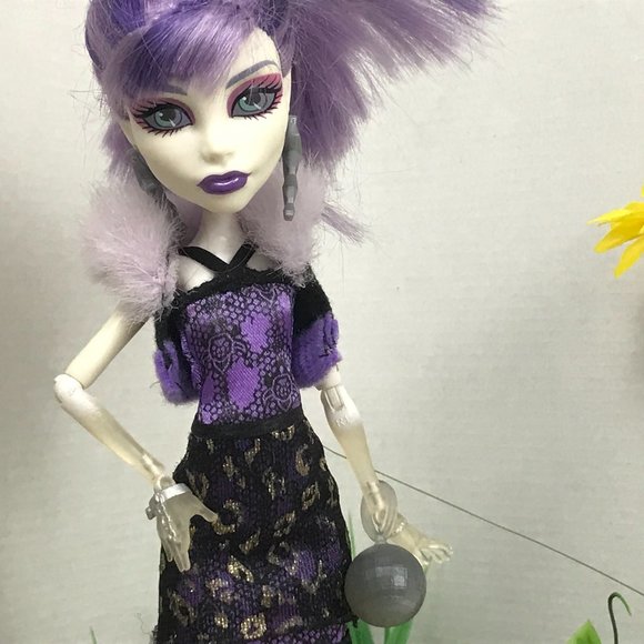 Monster high spectra with fur vest - Picture 1 of 4
